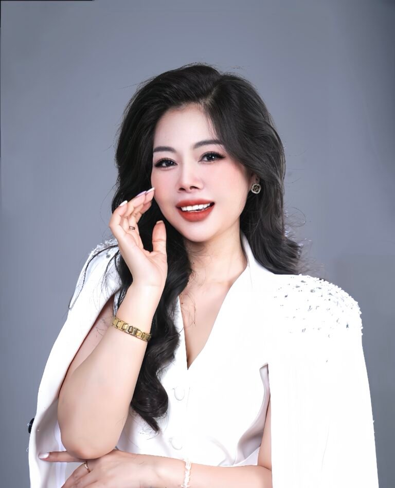 Ceo_Đạo Diễn_Minh Hằng